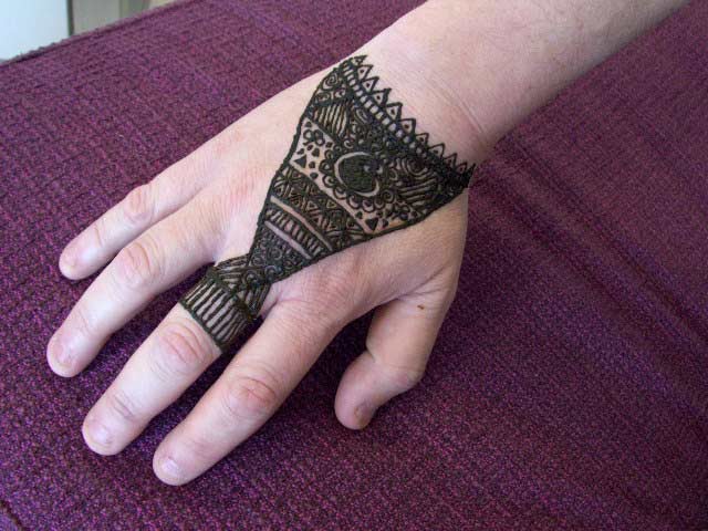 Mehndi Design and all about arm henna pattern