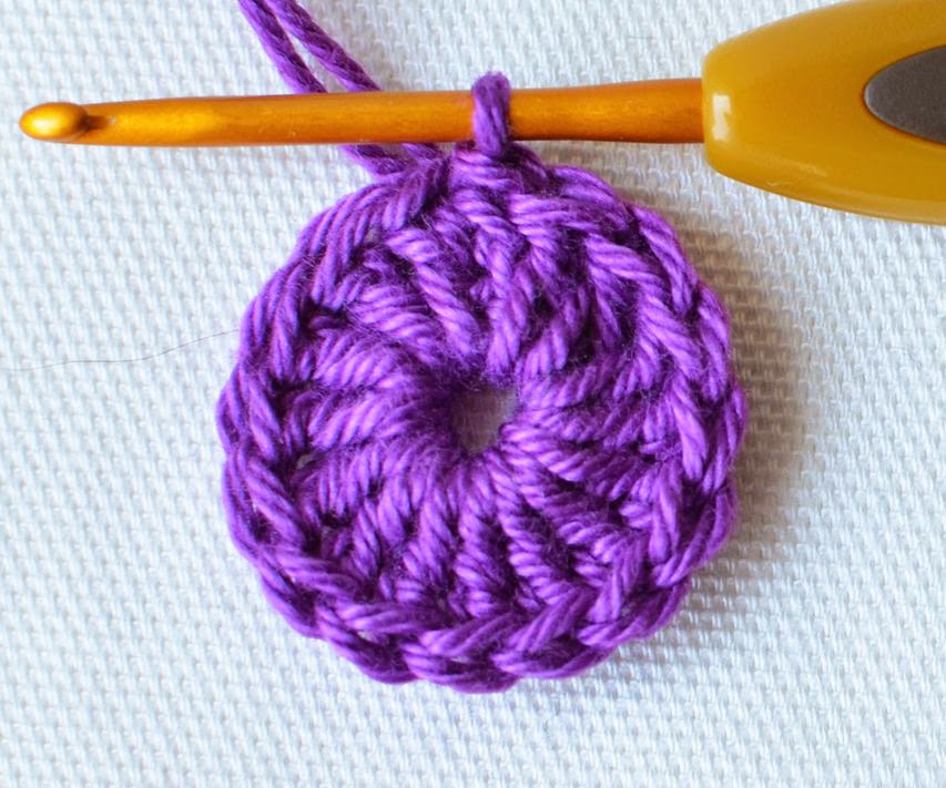 How to Crochet a Magic Ring (Magic Circle Tutorial) - Fosbas Designs