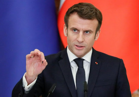Macron Warns Against 'Verbal Escalation' With Russia After Biden Calls Putin a 'Butcher'