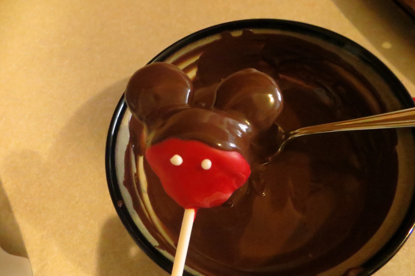 how to make minnie mouse cake pops Time to bag and tie off..pass out for a yummy treat!!