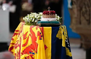 Queen Elizabeth II lies at rest in St. Giles cathedral