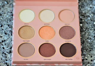 Review: Essence Lidschattenpalette - Love what you do! - www.annitschkasblog.de