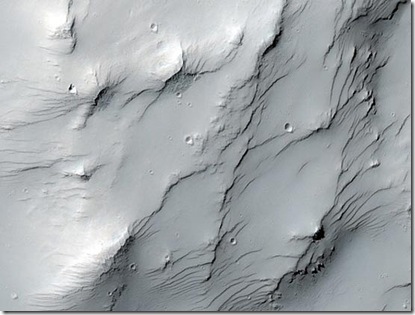 Topografia próximo ao morro Zephyria Tholus, sugerida pela blogueira Emily Lakdawalla (Foto: NASA/JPL-Caltech/University of Arizona)