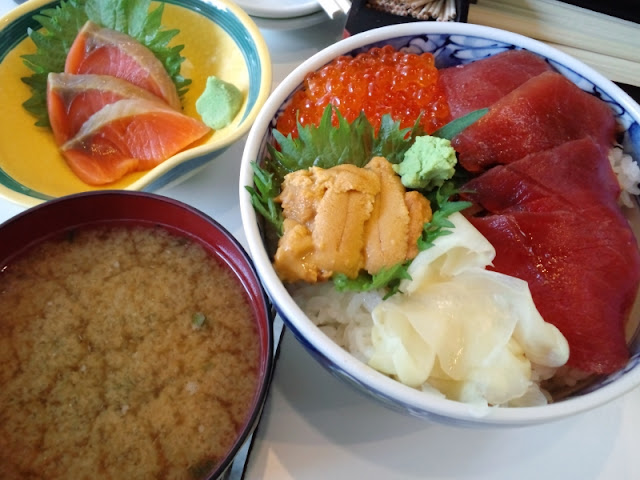 築地市場の海鮮丼です。