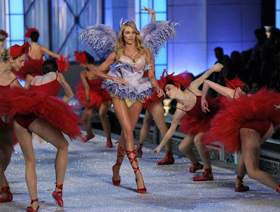 Candice-Swanepoel-victoria's-secret-fashion-show-5
