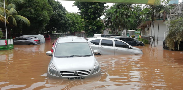 banjir besar jakarta barat