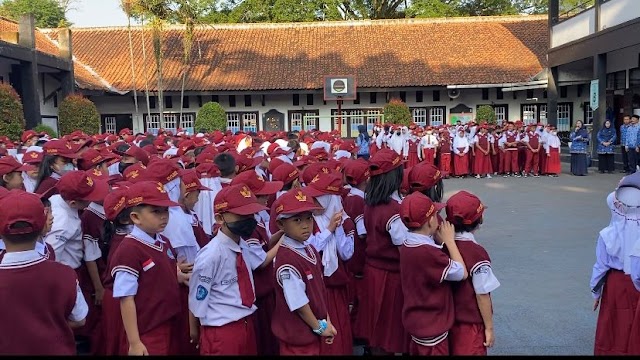 Kenalkan Lingkungan Sekolah, SDN 062 Ciujung Gelar Makan Bersama