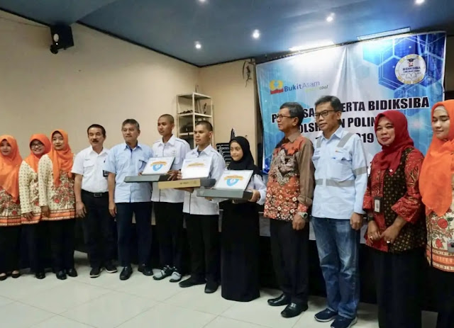 PT Bukit Asam Berikan Bantuan Kepada 50 Siswa Program Beasiswa Bidiksiba