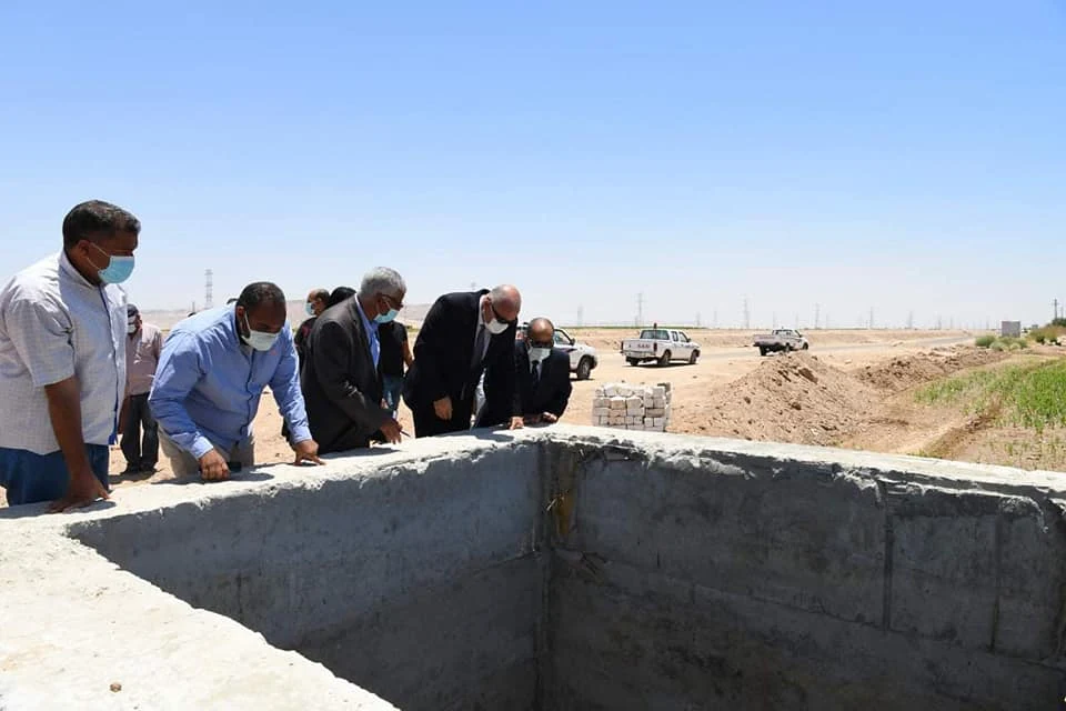 محافظ قنا يتفقد مشروع استكمال ري ١٢٥٠٠ فدان بقرية المراشدة
