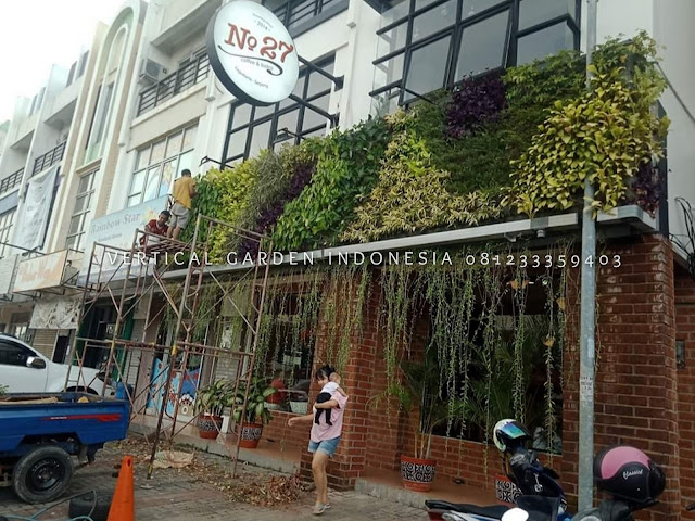 VERTICAL GARDEN INDONESIA SPESIALIS JASA PEMBUATAN VERTICAL GARDEN DI SIDOARJO DAN DI SELURUH WILAYAH SIDOARJO DENGAN TENAGA YANG PROFESIONAL DAN DAPAT DI PERCAYA YANG SELALU MENGUTAMAKAN SEBUAH MUTU DAN KUALITAS PEMASANGAN VERTICAL GARDEN/TAMAN DINDING, JASA TUKANG TAMAN VERTICAL SIDOARJO, JASA VERTICAL GARDEN SIDOARJO