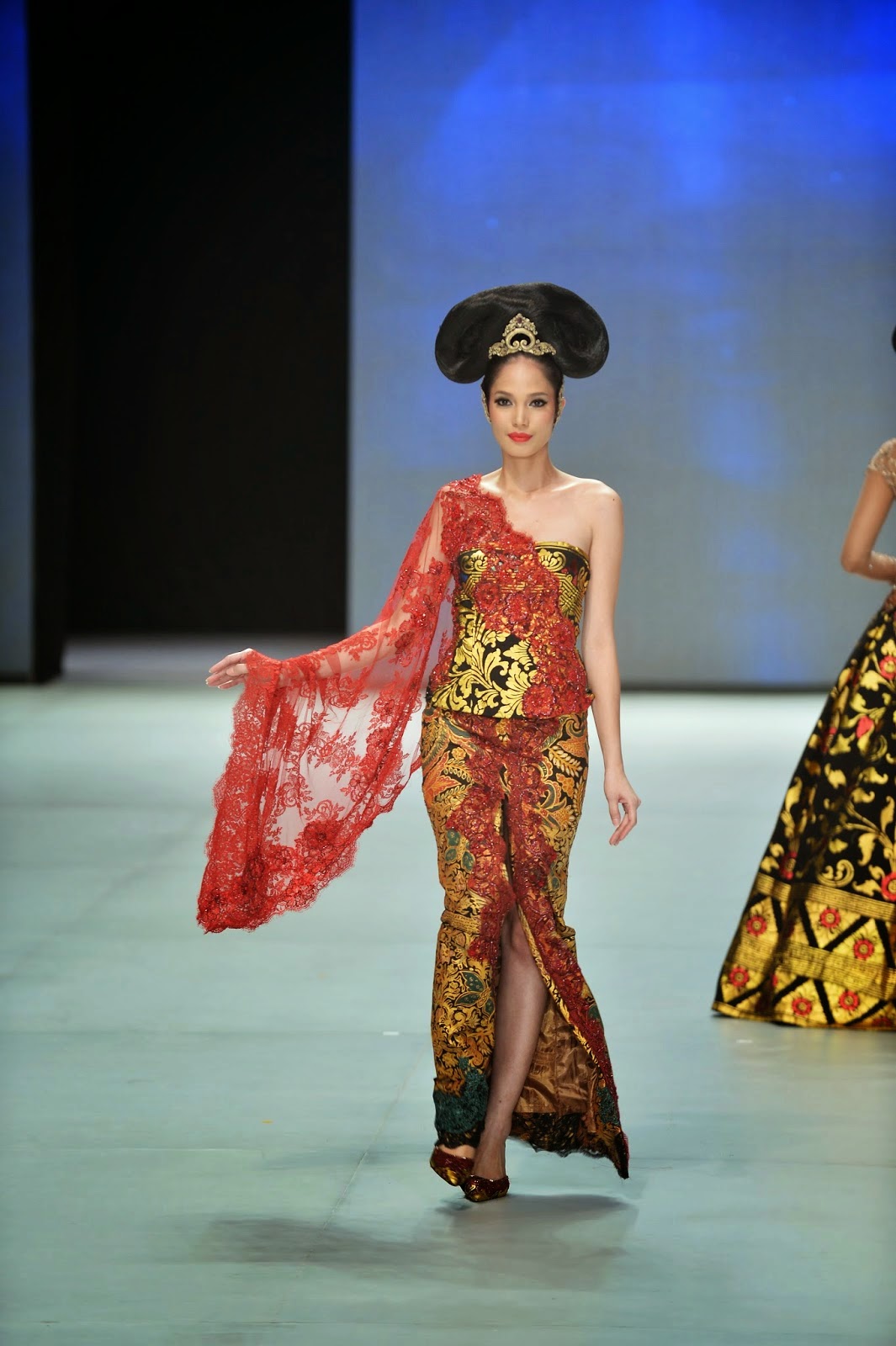 Indonesia Fashion Week 2014 : Legong Srimpi Collection By 