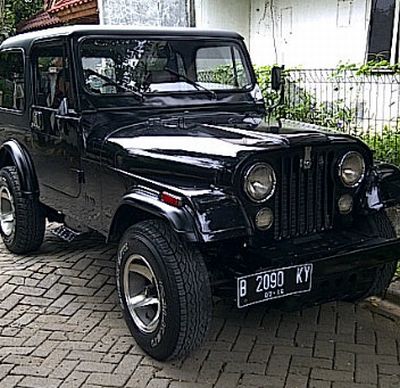 Dijual Mobil  Jeep  CJ 7  Tahun 1981 Bensin Siap Pakai