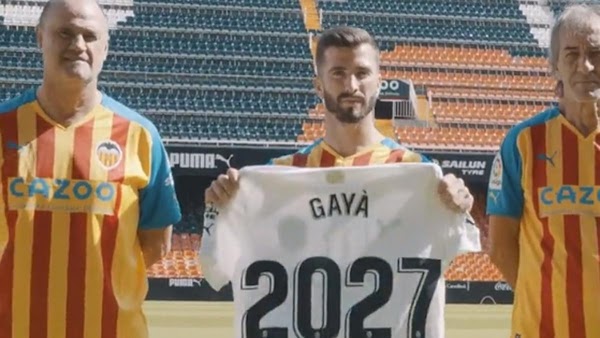 Oficial: El Valencia renueva hasta 2027 a Gayà