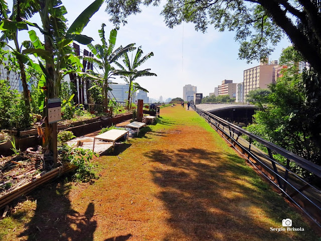 Vista ampla dos Jardins do Centro Cultural São Paulo - Paraíso - São Paulo