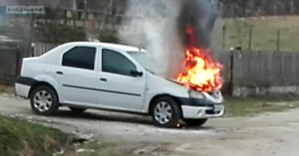 Un autoturism a luat foc în drum spre Schitul Belțag din Molid