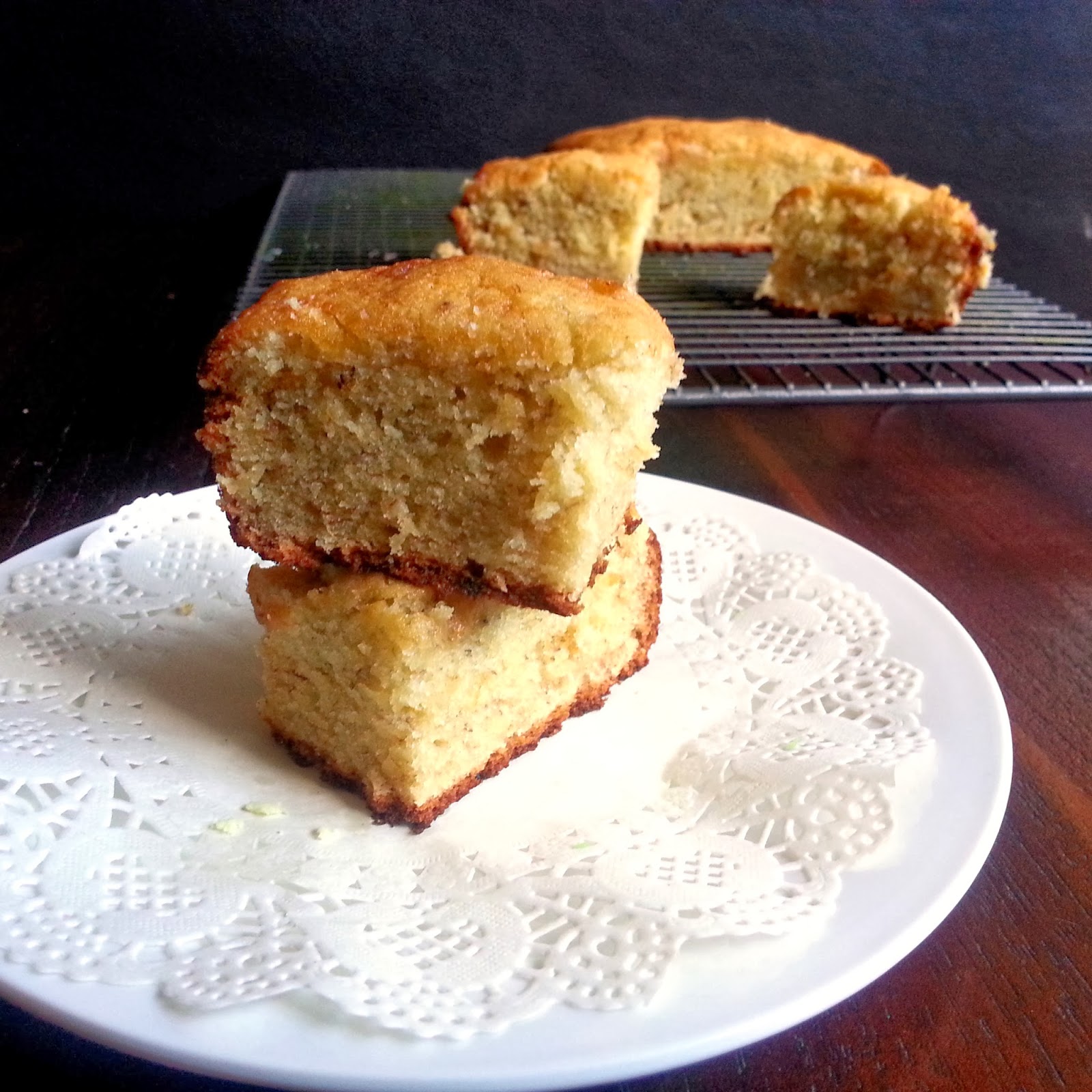 Mamadee's kitchen: Easy and fluffy banana cake