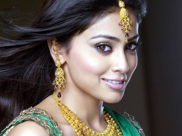 shriya saran wallpapers. Shriya Saran Wallpapers,