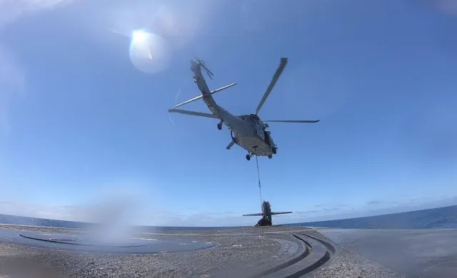 submarinos-clase-ohio-trabajan-usaf-y-usmc-durante-vertrep