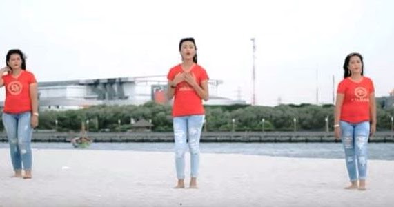  Lirik  Lagu  Au di Luat Na Dao dan  Artinya 