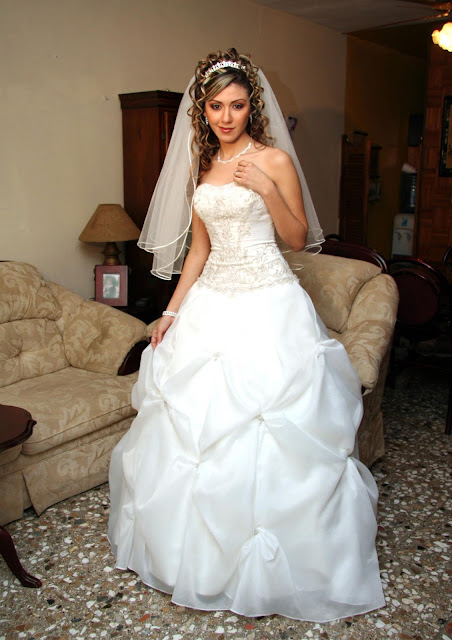 VESTIDO DE NOVIA BLANCO ESTILO PRINCESA