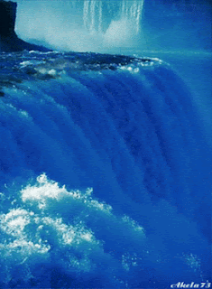 bella cascada de agua azul porque Dios todo lo hace posible