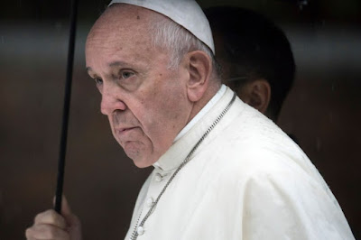 Papa Francisc pleacă după ce a ținut un discurs la Parcul Hipocentrului Bombei Atomice pe 24 noiembrie 2019, în Nagasaki, Japonia. – foto de Tomohiro Ohsumi - Getty Images