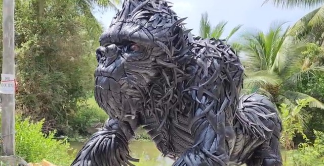Gặp chủ nhân King Kong làm từ lốp xe đang gây bão MXH: Có lúc tự ngồi cắt lốp thấy rảnh thiệt - Ảnh 4.