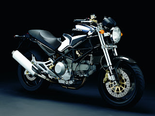 Ducati M900 Cromo