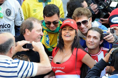 modelo larissa riquelme la atraccin del partido paraguay y brasil latest photos