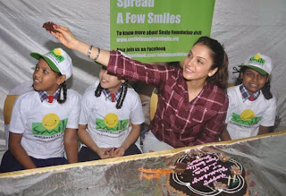 Isha koppikar Birthday Celebrations with 'Smile' NGO's Kids