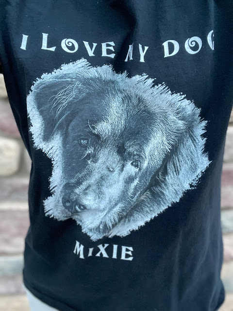 photo of dog printed on t-shirt