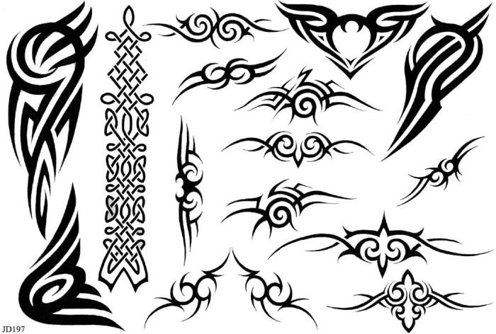 Blu Sky Tattoo Studio Tribale 110 700x472px tattoo tribali