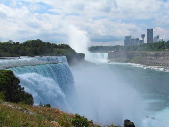 ScenesAroundNiagaraFalls-88-2015-08-13-19-19.jpg