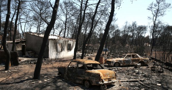 Έξαλλη κάτοικος στο Μάτι στην εκπομπή του Παπαδάκη: «Δεν μπορώ να ακούω την κάθε μαλ… του κάθε δημοσιογράφου!» (βίντεο)