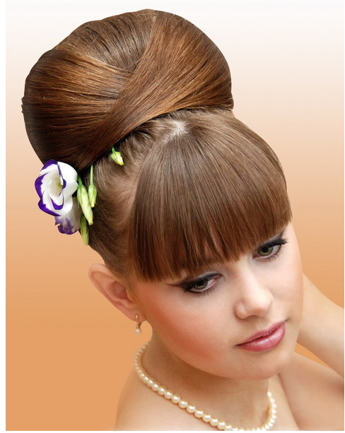 Elegant Hairstyles with Flowers. bulk out which hairstyle would accouterment 