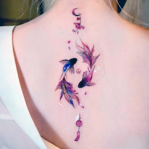 Inspire-se: 50 tatuagens femininas usando rosa como cor principal