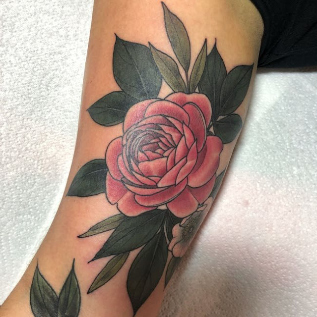 Tatuagem de rosa - 50 fotos e modelos para inspirar vocês