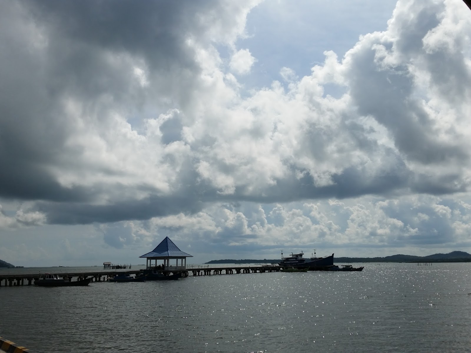 PERCUTIAN KE PULAU SERASAN,INDONESIA : HARI UNTUK 