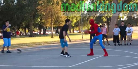 video+Spiderman+bermain+basket+street ball Video: Aksi Spiderman Yang Jago Main Basket Hebohkan YouTube