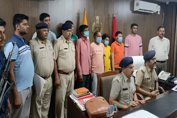 Haryana-Police-got-a-big-success-arrested-four-miscreants-including-10-illegal-weapons-and-15-live-cartridges