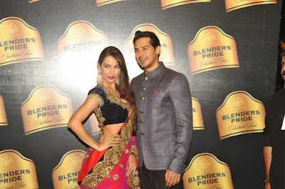 Malaika Arora Khan's sexy figure at fashion event + other HQ pics