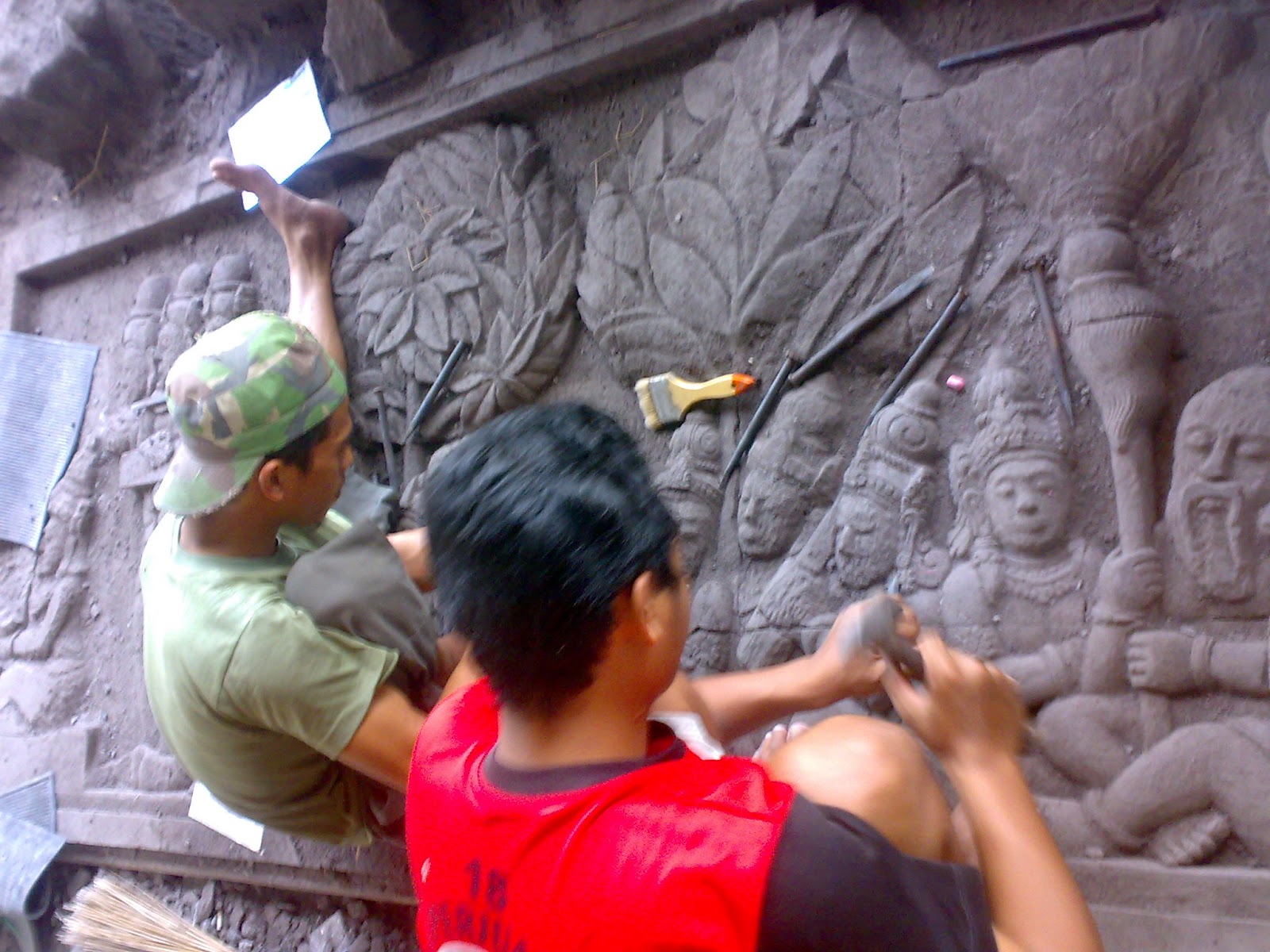 KERAJINAN BATU  MERAPI DESA TAMANAGUNG MUNTILAN