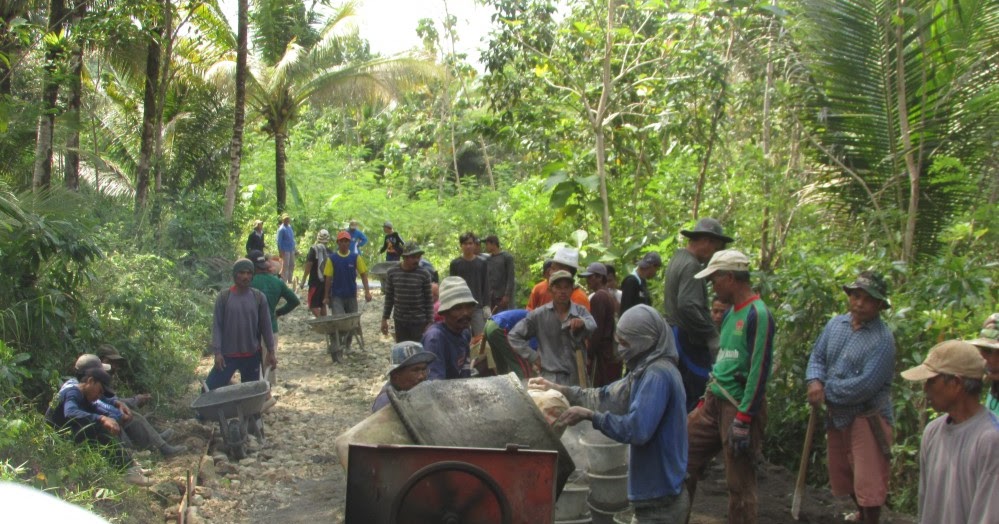 Pembangunan Rabat Beton Jalan Walagaran DESA MASAWAH