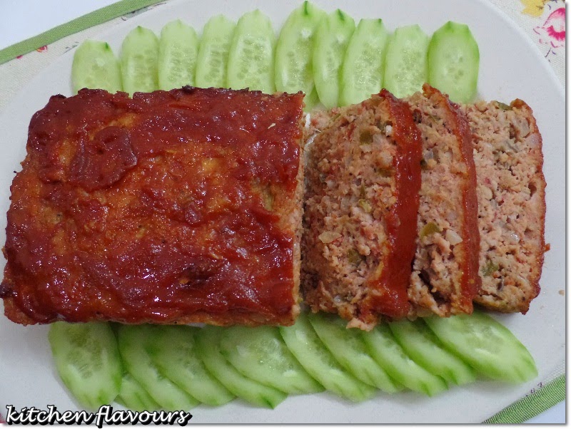 Kitchen flavours: Old-Fashioned Meatloaf (Paula Deen)