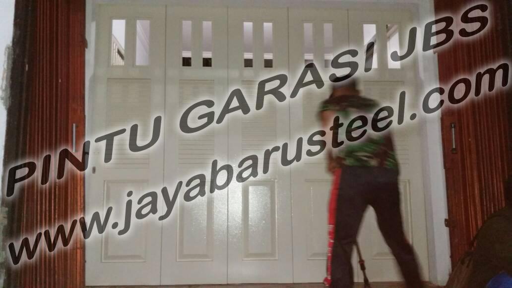  Pintu Besi Rumah Surabaya Model Pintu Garasi Besi 