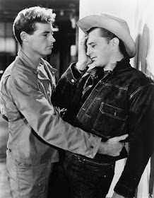 Guy Madison & Robert Mitchum in Till the End of Time (1946)