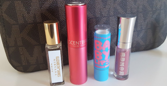 Whats in my Purse -  Fall/Winter 2015
