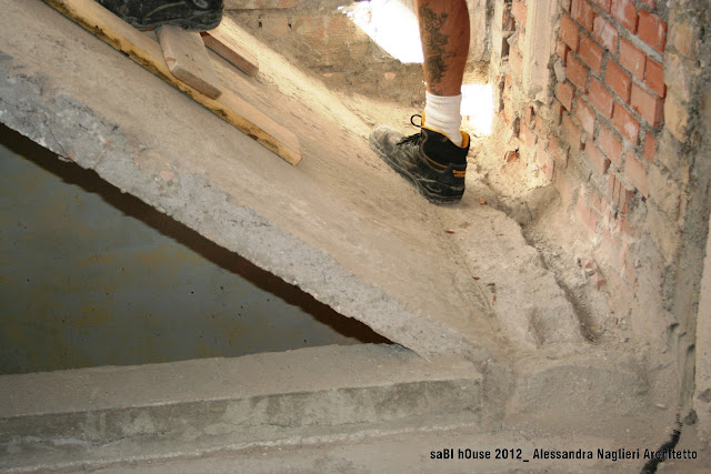 demolizione scala stair demolition