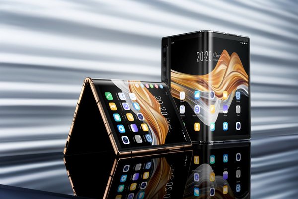 Royole تكشف عن هاتفها القابل للطي FlexPai 2 منافس Galaxy Z Fold 2