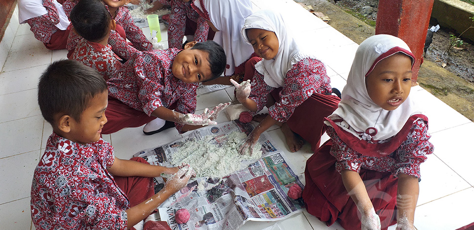 Perbandingan Hukuman Bagi Siswa di Masa Ki Hadjar Dewantara dan di Masa Sekarang, gurnulis.id